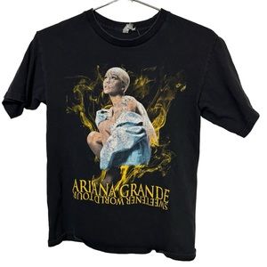 Ariana Grande Sweetener World Tour 2019 Pop Aged Concert T-Shirt Women’s S